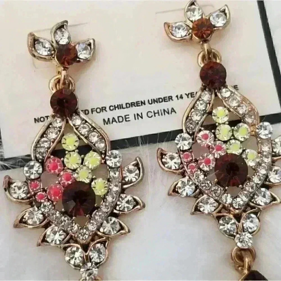 Glamorous Earrings - Picture 3 of 4